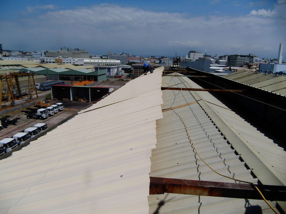 新竹屋頂防水-鐵皮屋面翻修與補片